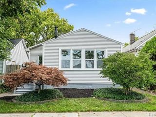Foreclosed Home - List 100943407