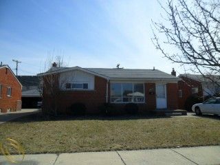 Foreclosed Home - 13231 SPRUCE ST, 48195