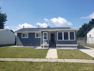 Foreclosed Home - 1087 COMMONWEALTH AVE, 48198