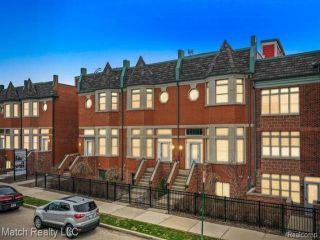 Foreclosed Home - 212 ERSKINE ST # 8, 48201