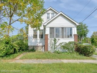 Foreclosed Home - 702 FERNHILL ST, 48203