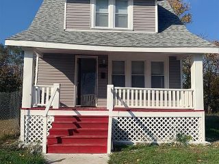 Foreclosed Home - 8819 STOEPEL ST, 48204