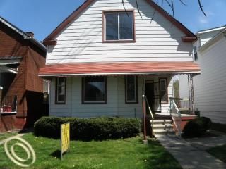 Foreclosed Home - 4752 PENNSYLVANIA ST, 48214
