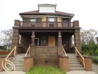 Foreclosed Home - 716 NAVAHOE ST # 718, 48215