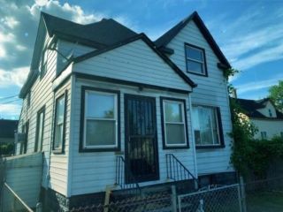 Foreclosed Home - 150 Burke St, 48218