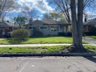 Foreclosed Home - 19525 REDFERN ST, 48219
