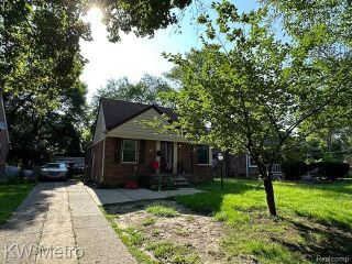 Foreclosed Home - 17610 WOODBINE ST, 48219
