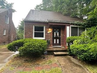 Foreclosed Home - 17530 GREENVIEW AVE, 48219