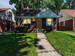 Foreclosed Home - 22134 PEMBROKE AVE, 48219