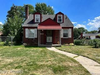 Foreclosed Home - 17500 PLAINVIEW AVE, 48219