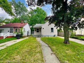 Foreclosed Home - 18274 STOUT ST, 48219