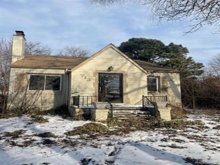 Foreclosed Home - 713 E CHESTERFIELD ST, 48220