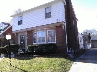 Foreclosed Home - 16883 PINEHURST ST, 48221