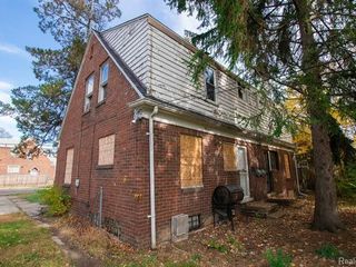 Foreclosed Home - 7405 CURTIS ST, 48221