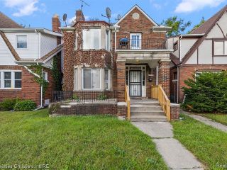 Foreclosed Home - 17133 ROSELAWN ST, 48221