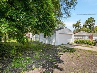 Foreclosed Home - 15073 STAHELIN AVE, 48223