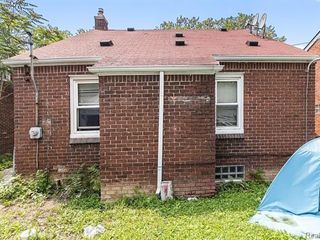Foreclosed Home - 11530 LAKEPOINTE ST, 48224