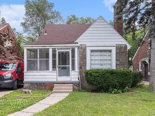 Foreclosed Home - 11826 ROXBURY ST, 48224