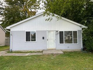 Foreclosed Home - 19206 WASHTENAW ST, 48225