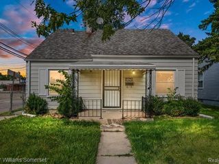 Foreclosed Home - 18543 WOODSIDE ST, 48225