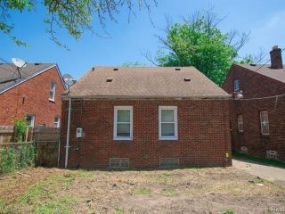 Foreclosed Home - 15721 ROBSON ST, 48227