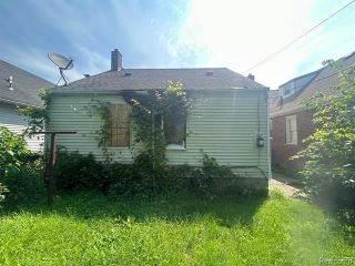 Foreclosed Home - 9565 WINTHROP ST, 48227