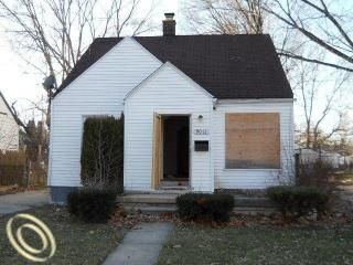 Foreclosed Home - 9011 STOUT ST, 48228