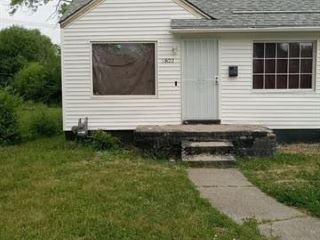 Foreclosed Home - 6822 AUBURN ST, 48228