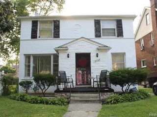 Foreclosed Home - 8139 CHEYENNE ST, 48228