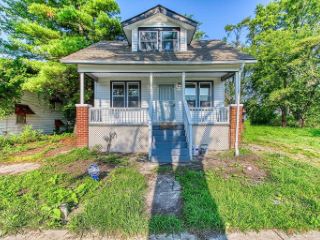 Foreclosed Home - 19159 MACKAY ST, 48234