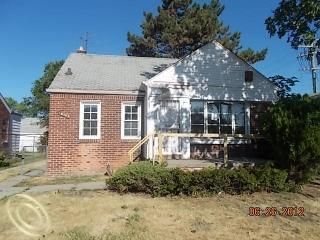 Foreclosed Home - 18983 HARLOW ST, 48235