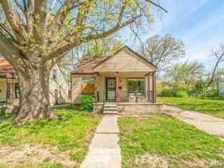 Foreclosed Home - 16434 PEMBROKE AVE, 48235