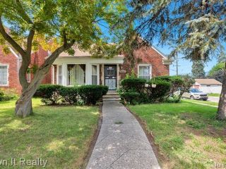 Foreclosed Home - 16703 WHITCOMB ST, 48235