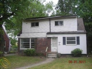 Foreclosed Home - 23261 ROANOKE AVE, 48237