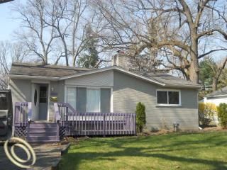 Foreclosed Home - 24031 MAJESTIC ST, 48237