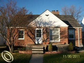 Foreclosed Home - 26514 5 MILE RD, 48239