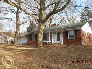 Foreclosed Home - 26560 LYNDON, 48239