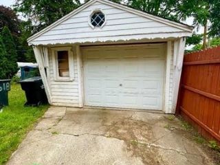 Foreclosed Home - 9618 W PARKWAY ST, 48239
