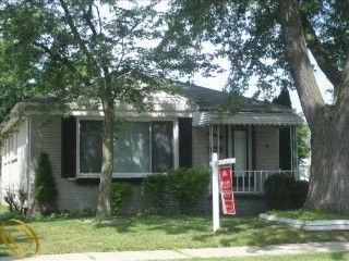 Foreclosed Home - 19213 MACARTHUR, 48240