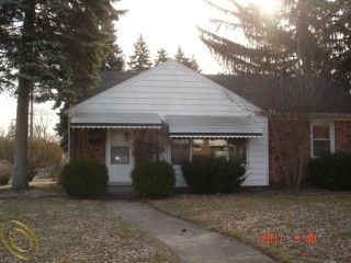 Foreclosed Home - 17460 WAKENDEN, 48240