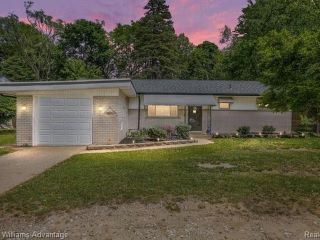 Foreclosed Home - 17202 INKSTER RD, 48240