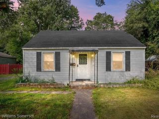 Foreclosed Home - 20015 FIVE POINTS ST, 48240