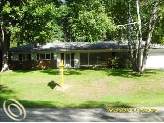 Foreclosed Home - 5583 WESTWOOD LN, 48301