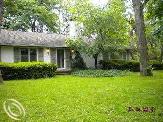 Foreclosed Home - 6005 WING LAKE RD, 48301