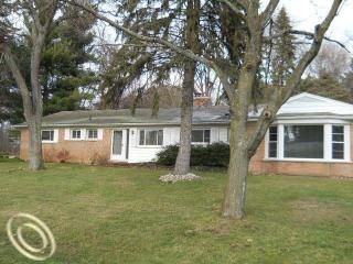 Foreclosed Home - 923 N READING RD, 48304