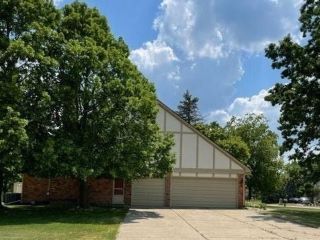 Foreclosed Home - 1685 SHAKER HEIGHTS DR, 48304