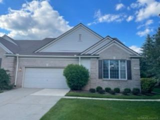 Foreclosed Home - 1672 MAPLE CREEK CT, 48306