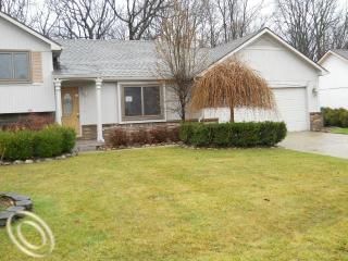 Foreclosed Home - 771 KENTUCKY DR, 48307