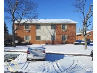 Foreclosed Home - 801 PLATE ST UNIT 102, 48307