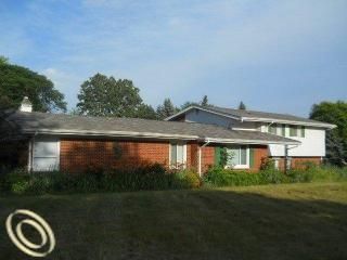 Foreclosed Home - 685 LONGFORD DR, 48309